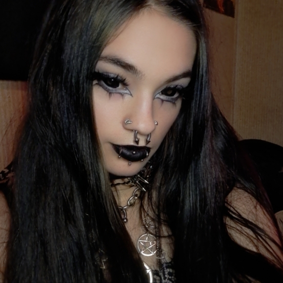 Meet your Posher, Kaitlynn - Picture 1 of 1